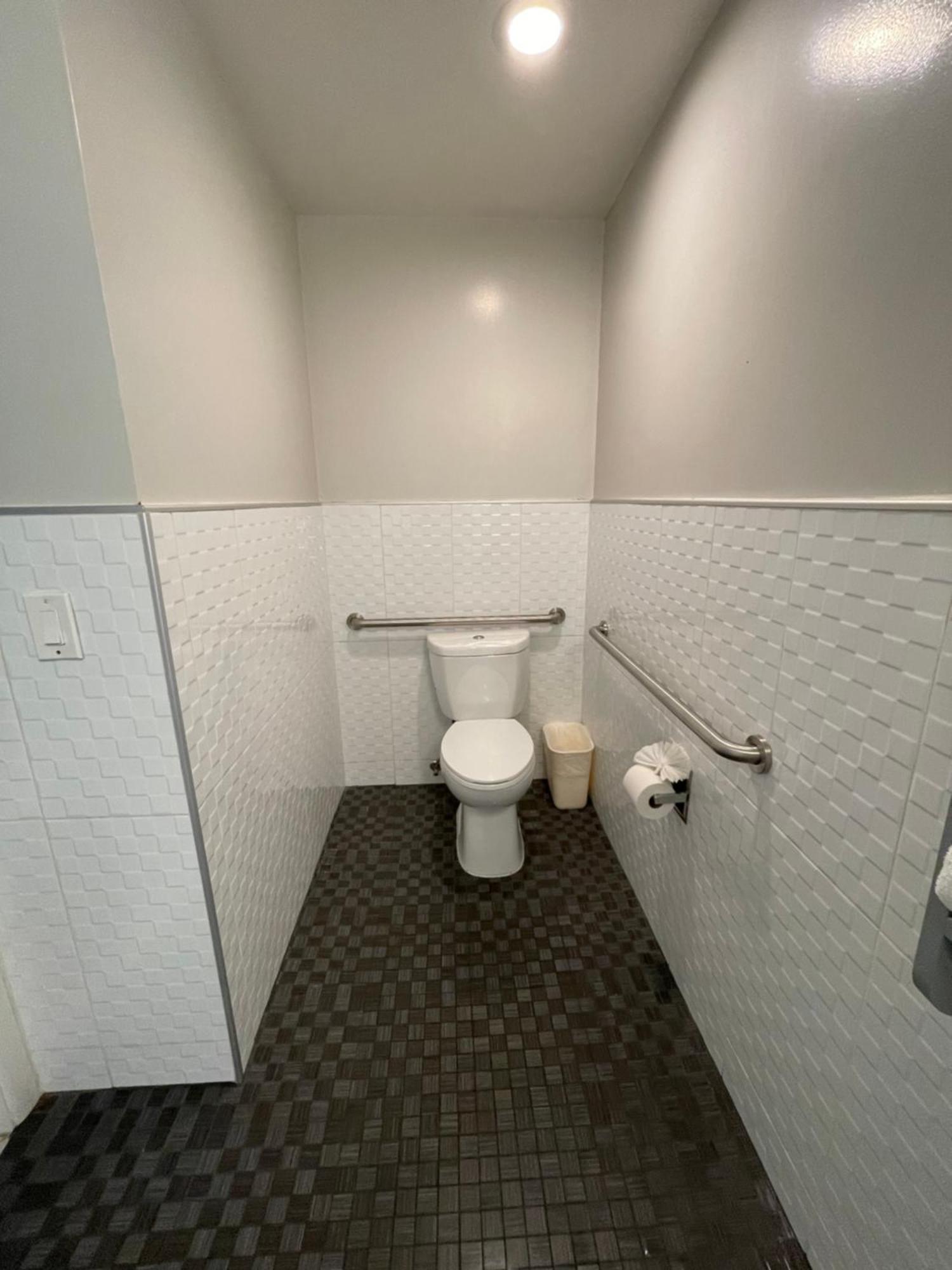 Stargazer Inn And Suites Monterey Bagian luar foto